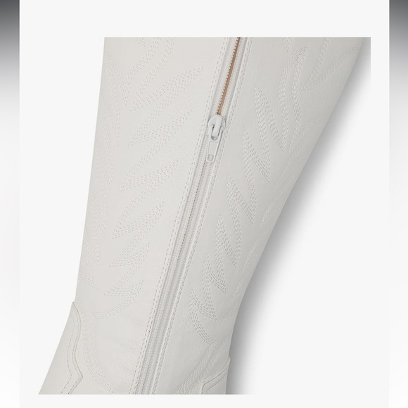 White Western-Style zip up Women's Boots - Picture 3 of 7